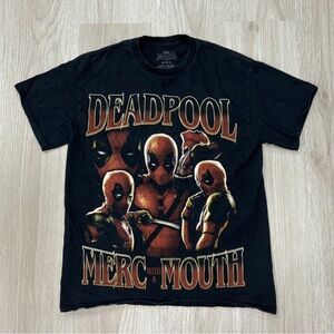 Deadpool "Merc With a Mouth" Graphic T-Shirt — Men's M